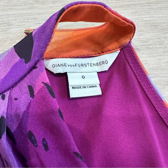 Diane Von Furstenberg DVF sleeveless halter silk blouse size 0 purple multicolor - Picture 4 of 6